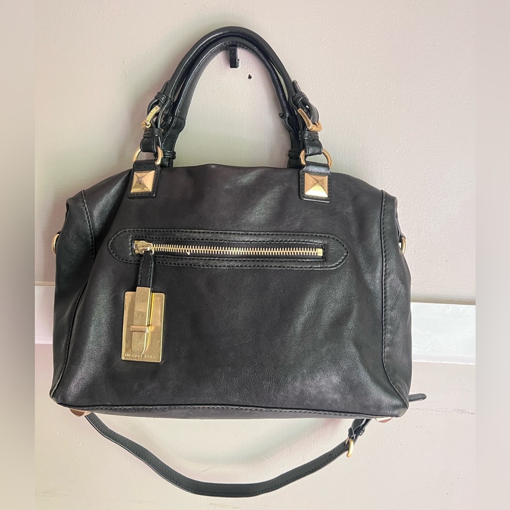 Michael Kors Black Leather Shoulder Bag with Gold Hardware - Picture 3 of 6